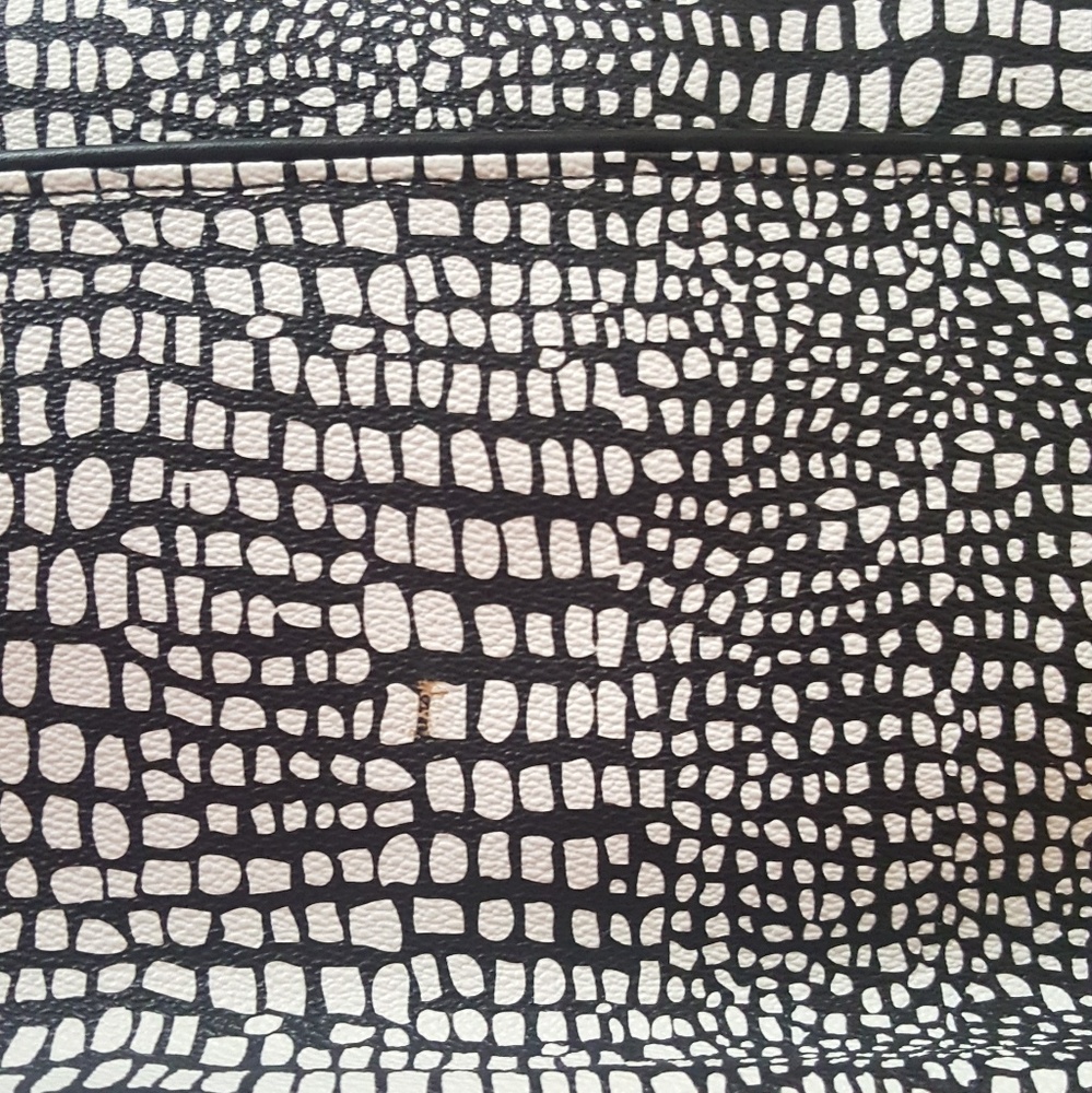 Vera Bradley Midnight Snakeskin Crossbody - Picture 5 of 7